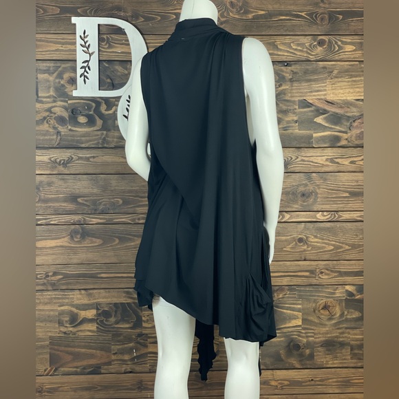 Flutter & Squeak | Black Sleeveless Waterfall Ruffle Cardigan Drape Pockets - Picture 2 of 5